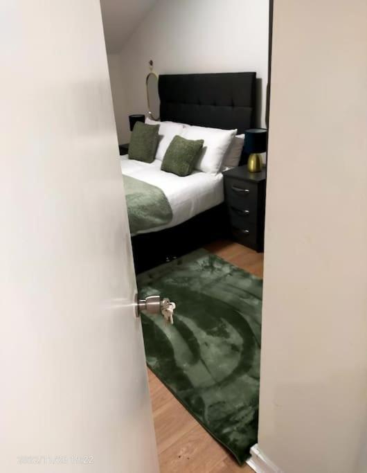 Appartamento Impeccable 2-Bed House Londra Esterno foto