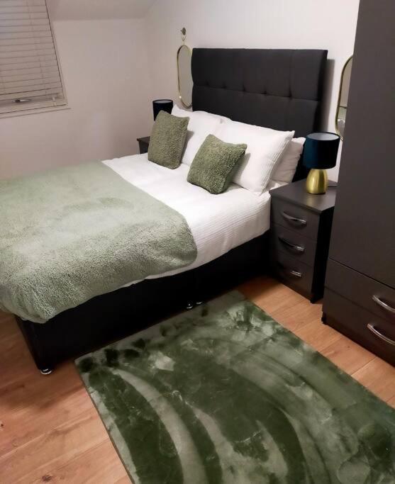 Appartamento Impeccable 2-Bed House Londra Esterno foto